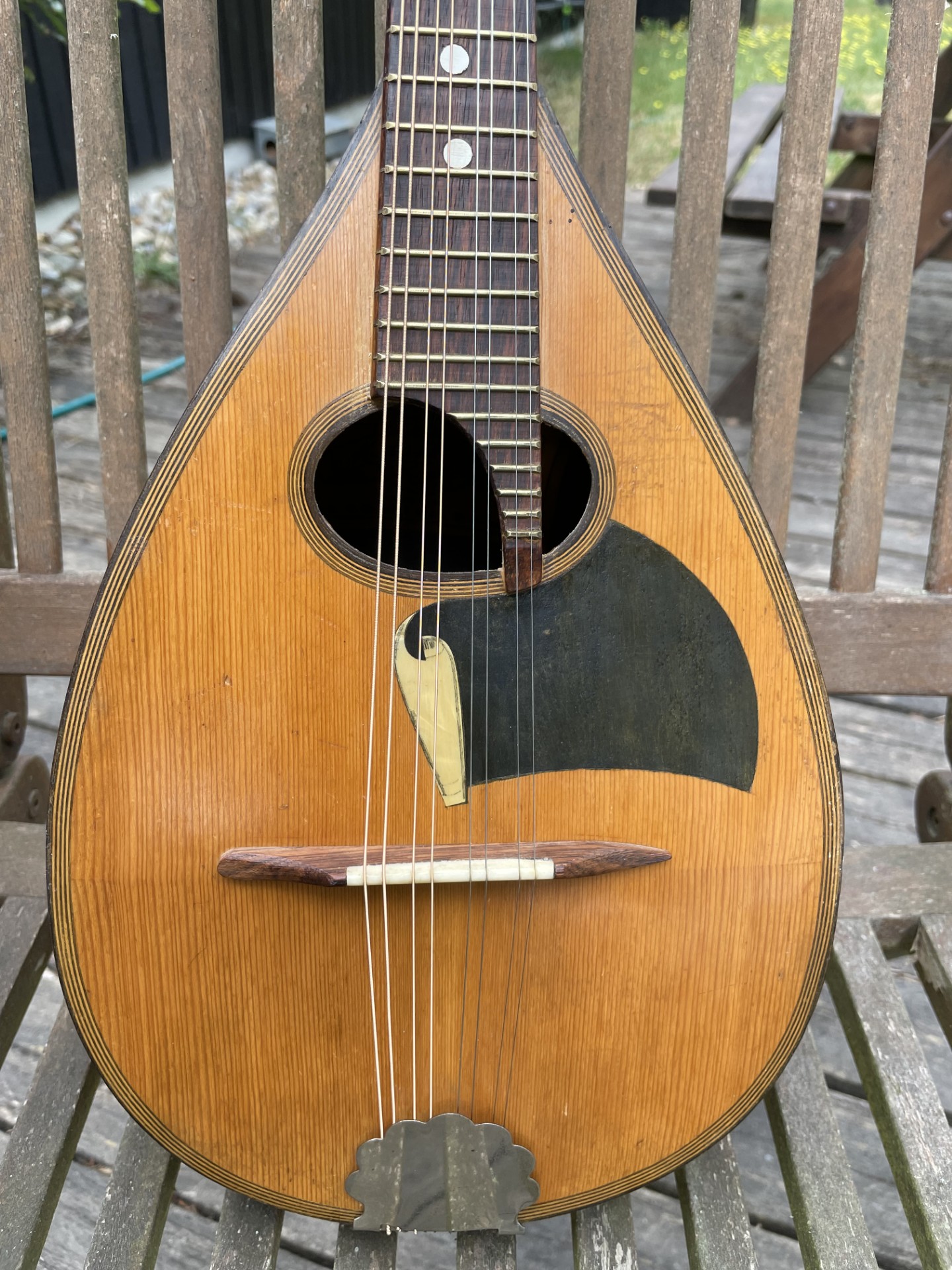 Musikalia mandolin , 1950ies. Italy – Lacquercracks